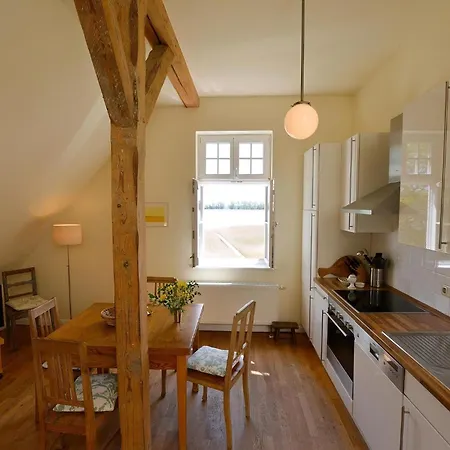 Apartment Im Zweiten Obergeschoss Des Gutshauses *