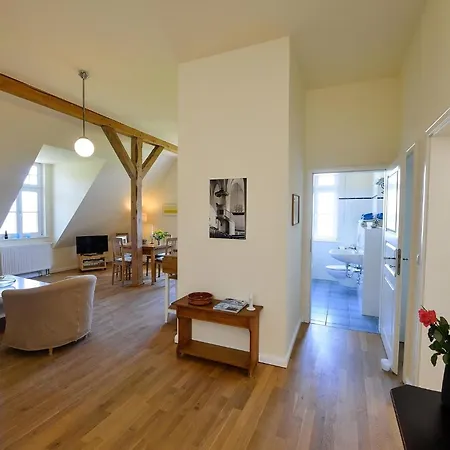 Apartamento Im Zweiten Obergeschoss Des Gutshauses
